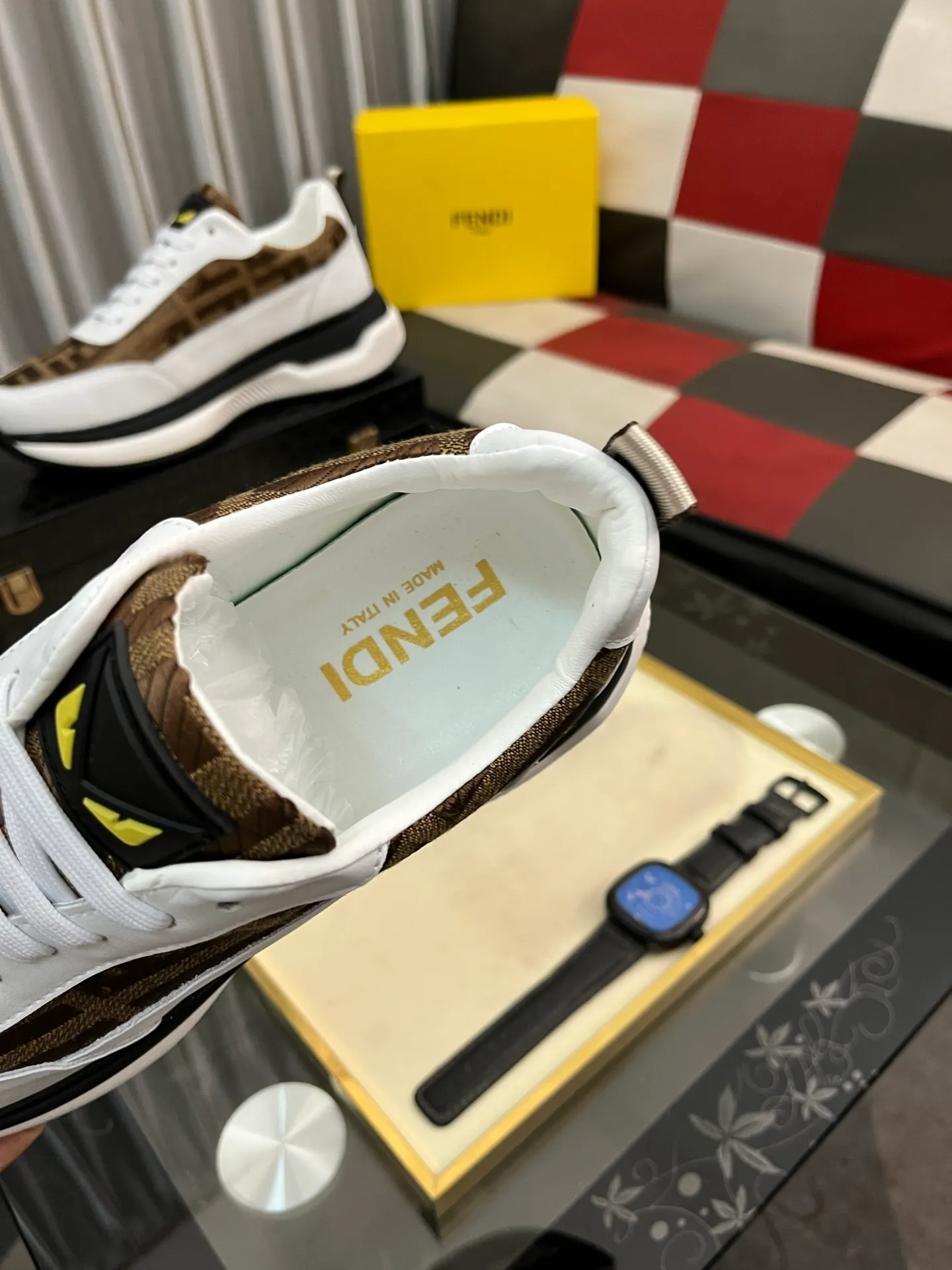 Men's Men's Shoes💰458⌚️⌚️[FENDI] Fendi's classic and comfortable men's, this complex sneaker is made of soft calfskin➕genuine leather lining➕original ultra-light rubber material with rough outsole. This unique light style is suitable for the casual and refined sensibility of this season. It is comfortable and natural on the feet. It is an everyday style for casual travel in autumn and winter! 38−444️⃣colors available